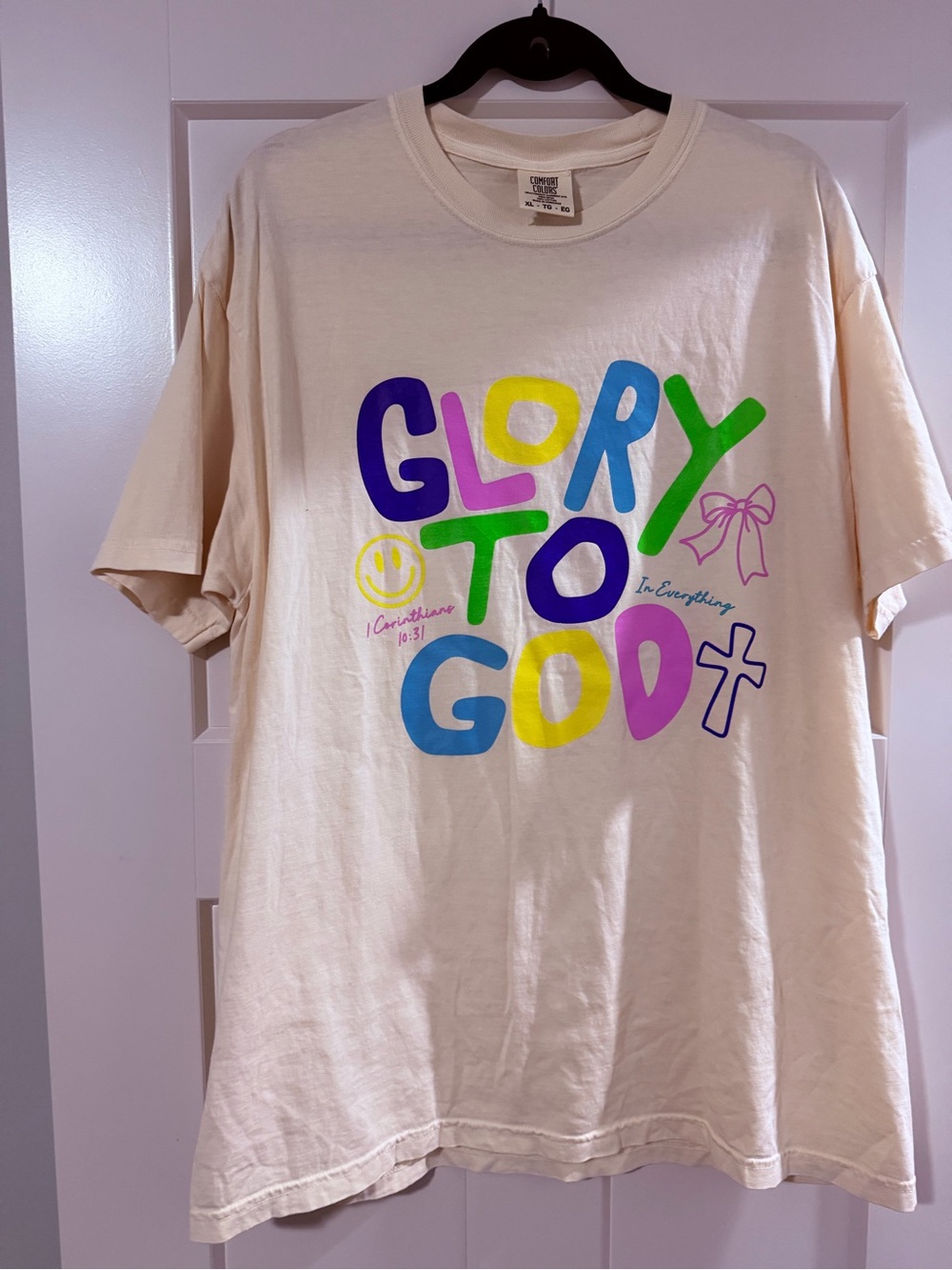 Comfort Colors Cream Graphic Tee with Multicolor 'Glory to God' Print